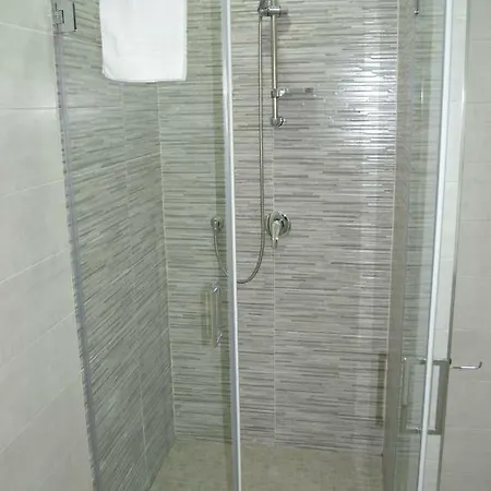 Marina Guest * Neapol